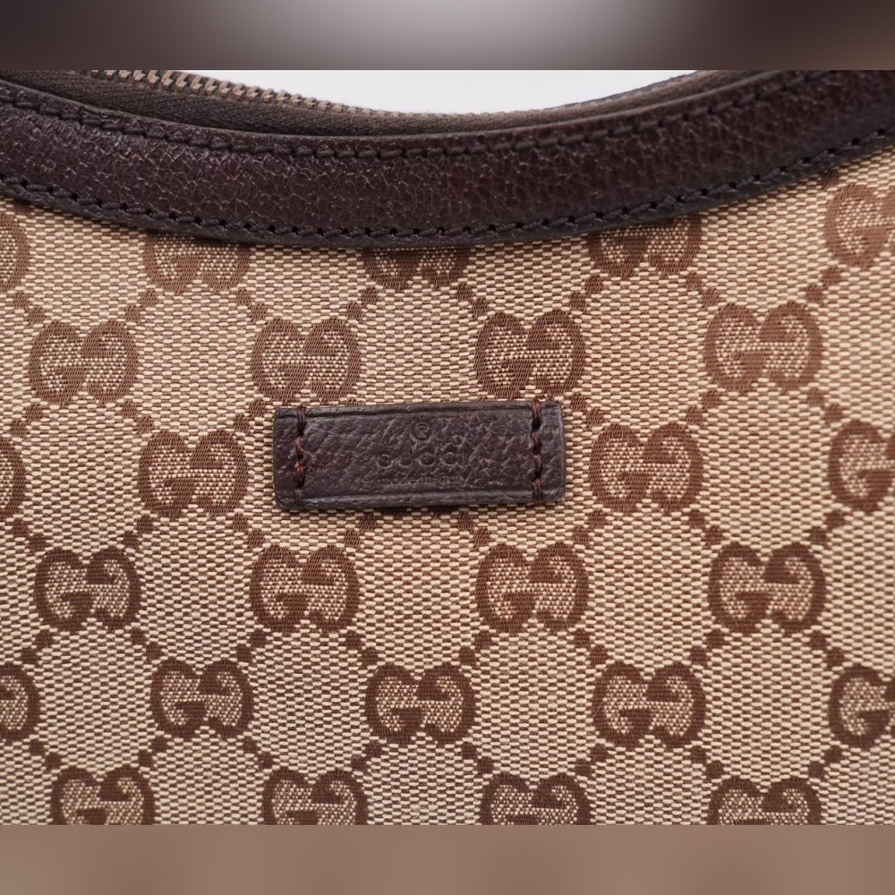 ❌️❌️SOLD❌️❌️BD41❤️ GUCCI Monogram Web Halfmoon Crossbody Bag - Picture 2 of 16